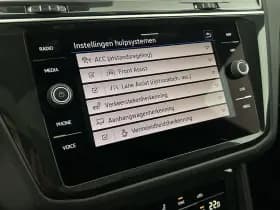 Volkswagen Tiguan 1.5 TSI 150pk DSG 2x R-Line Black Style Trekhaak Camera Navigatie Virtual Cockpit Panoramadak thumbnail 28