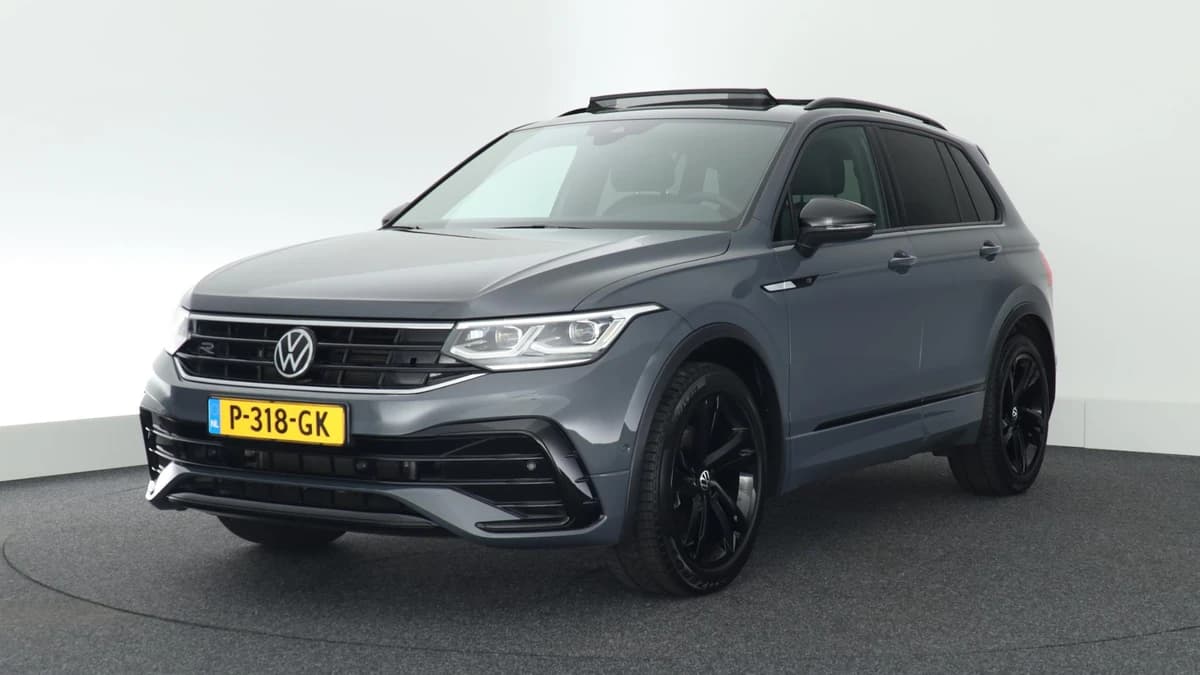 Volkswagen Tiguan 1.5 TSI 150pk DSG R-Line Business+ Black Style Trekhaak Camera harman/kardon Keyless Head-Up Keyless Panoramadak Navigatie — foto 1