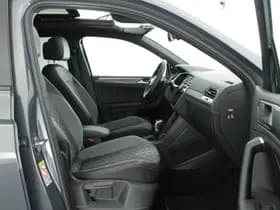 Volkswagen Tiguan 1.5 TSI 150pk DSG R-Line Business+ Black Style Trekhaak Camera harman/kardon Keyless Head-Up Keyless Panoramadak Navigatie thumbnail 18