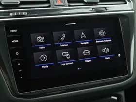 Volkswagen Tiguan 1.5 TSI 150pk DSG R-Line Business+ Black Style Trekhaak Camera harman/kardon Keyless Head-Up Keyless Panoramadak Navigatie thumbnail 27
