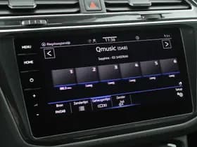 Volkswagen Tiguan 1.5 TSI 150pk DSG R-Line Business+ Black Style Trekhaak Camera harman/kardon Keyless Head-Up Keyless Panoramadak Navigatie thumbnail 30