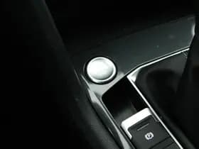 Volkswagen Tiguan 1.5 TSI 150pk DSG R-Line Business+ Black Style Trekhaak Camera harman/kardon Keyless Head-Up Keyless Panoramadak Navigatie thumbnail 8