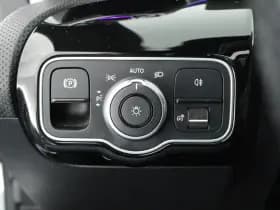 Mercedes-Benz CLA-Klasse 200 163pk Solution AMG Trekhaak Camera Burmester Stoelverwarming Sfeerverlichting Panoramadak Navigatie thumbnail 19