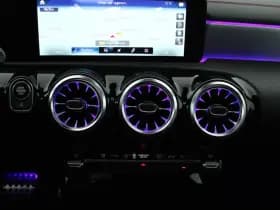 Mercedes-Benz CLA-Klasse 200 163pk Solution AMG Trekhaak Camera Burmester Stoelverwarming Sfeerverlichting Panoramadak Navigatie thumbnail 3