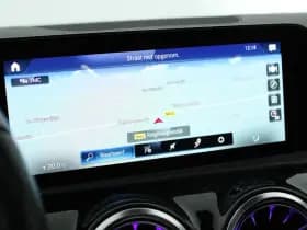 Mercedes-Benz CLA-Klasse 200 163pk Solution AMG Trekhaak Camera Burmester Stoelverwarming Sfeerverlichting Panoramadak Navigatie thumbnail 25