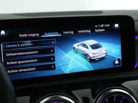 Mercedes-Benz CLA-Klasse 200 163pk Solution AMG Trekhaak Camera Burmester Stoelverwarming Sfeerverlichting Panoramadak Navigatie thumbnail 31