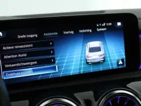 Mercedes-Benz CLA-Klasse 200 163pk Solution AMG Trekhaak Camera Burmester Stoelverwarming Sfeerverlichting Panoramadak Navigatie thumbnail 32