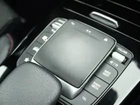 Mercedes-Benz CLA-Klasse 200 163pk Solution AMG Trekhaak Camera Burmester Stoelverwarming Sfeerverlichting Panoramadak Navigatie thumbnail 37