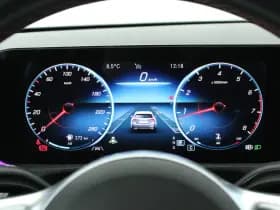 Mercedes-Benz CLA-Klasse 200 163pk Solution AMG Trekhaak Camera Burmester Stoelverwarming Sfeerverlichting Panoramadak Navigatie thumbnail 44