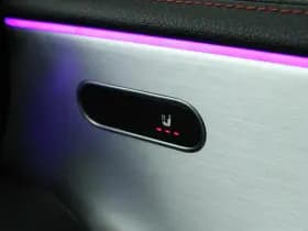 Mercedes-Benz CLA-Klasse 200 163pk Solution AMG Trekhaak Camera Burmester Stoelverwarming Sfeerverlichting Panoramadak Navigatie thumbnail 7