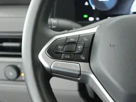 Volkswagen Transporter T7 2.0 TDI 110pk L2H1 Life Incl. BPM! Parkeersensoren Carplay Bijrijdersbank thumbnail 14