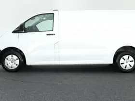 Volkswagen Transporter T7 2.0 TDI 110pk L2H1 Life Incl. BPM! Parkeersensoren Carplay Bijrijdersbank thumbnail 4