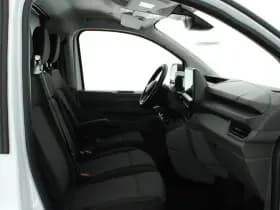 Volkswagen Transporter T7 2.0 TDI 110pk L2H1 Life Incl. BPM! Parkeersensoren Carplay Bijrijdersbank thumbnail 10