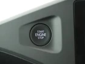 Volkswagen Transporter T7 2.0 TDI 110pk L2H1 Life Incl. BPM! Parkeersensoren Carplay Bijrijdersbank thumbnail 13