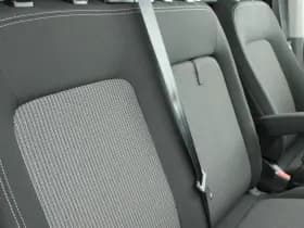 Volkswagen Transporter T7 2.0 TDI 110pk L2H1 Life Incl. BPM! Parkeersensoren Carplay Bijrijdersbank thumbnail 29