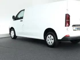 Volkswagen Transporter T7 2.0 TDI 110pk L2H1 Life Incl. BPM! Parkeersensoren Carplay Bijrijdersbank thumbnail 5