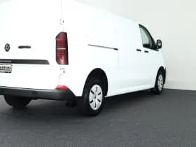 Volkswagen Transporter T7 2.0 TDI 110pk L2H1 Life Incl. BPM! Parkeersensoren Carplay Bijrijdersbank thumbnail 6