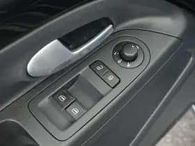 Volkswagen Up! 1.0 BMT 60pk move up! Airco Maps&More thumbnail 4