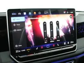 Volkswagen Tiguan 1.5 272pk eHybrid R-Line Edition Trekhaak Camera Keyless Massage Virtual Cockpit Panoramadak Carplay thumbnail 27