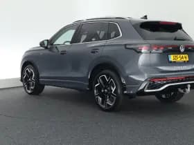 Volkswagen Tiguan 1.5 272pk eHybrid R-Line Edition Trekhaak Camera Keyless Massage Virtual Cockpit Panoramadak Carplay thumbnail 9