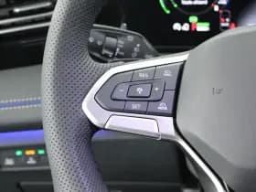 Volkswagen Tiguan 1.5 272pk eHybrid R-Line Edition Trekhaak Camera Keyless Massage Virtual Cockpit Panoramadak Carplay thumbnail 17