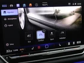 Volkswagen Tiguan 1.5 272pk eHybrid R-Line Edition Trekhaak Camera Keyless Massage Virtual Cockpit Panoramadak Carplay thumbnail 27