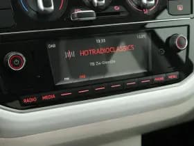 Volkswagen Up! 1.0 60pk BMT up! beats Camera Cruise Parkeersensoren Bluetooth thumbnail 20