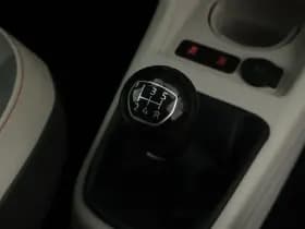 Volkswagen Up! 1.0 60pk BMT up! beats Camera Cruise Parkeersensoren Bluetooth thumbnail 27