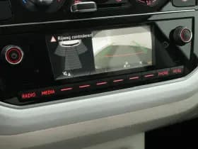 Volkswagen Up! 1.0 60pk BMT up! beats Camera Cruise Parkeersensoren Bluetooth thumbnail 4