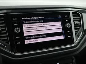Volkswagen T-Roc 1.5 TSI 150pk DSG R-Line Sport Panoramadak Camera Leder Navigatie Virtual Cockpit thumbnail 25