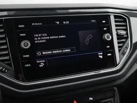 Volkswagen T-Roc 1.5 TSI 150pk DSG R-Line Sport Panoramadak Camera Leder Navigatie Virtual Cockpit thumbnail 30
