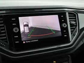 Volkswagen T-Roc 1.5 TSI 150pk DSG R-Line Sport Panoramadak Camera Leder Navigatie Virtual Cockpit thumbnail 4