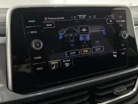 Volkswagen T-Roc 1.5 TSI 150pk DSG Style Trekhaak Camera Stoelverwarming Virtual Cockpit Navigatie thumbnail 21