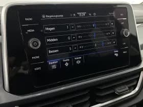 Volkswagen T-Roc 1.5 TSI 150pk DSG Style Trekhaak Camera Stoelverwarming Virtual Cockpit Navigatie thumbnail 22