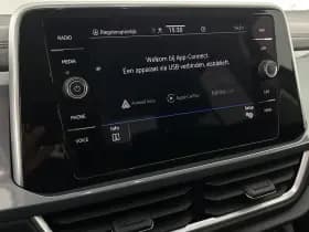 Volkswagen T-Roc 1.5 TSI 150pk DSG Style Trekhaak Camera Stoelverwarming Virtual Cockpit Navigatie thumbnail 26