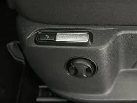 Volkswagen T-Roc 1.5 TSI 150pk DSG Style Trekhaak Camera Stoelverwarming Virtual Cockpit Navigatie thumbnail 6