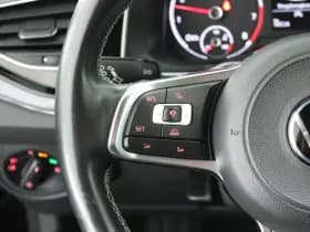 Volkswagen Polo 1.0 TSI 95pk 2x R-Line Keyless Camera Beats Stoelverwarming Led Navigatie Panoramadak thumbnail 19