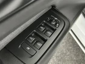 Volvo V60 2.0 T8 390pk Twin Engine AWD R-Design Trekhaak Camera harman/kardon Stoelverwarming Navigatie thumbnail 16