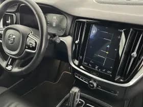 Volvo V60 2.0 T8 390pk Twin Engine AWD R-Design Trekhaak Camera harman/kardon Stoelverwarming Navigatie thumbnail 3