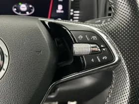 Škoda Karoq 1.5 TSI 150pk DSG ACT Sportline Business Trekhaak Camera Canton Keyless Virtual Cockpit Stoelverwarming Navigatie thumbnail 23