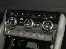 Škoda Karoq 1.5 TSI 150pk DSG ACT Sportline Business Trekhaak Camera Canton Keyless Virtual Cockpit Stoelverwarming Navigatie thumbnail 39