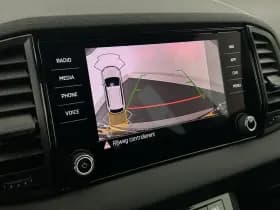 Škoda Karoq 1.5 TSI 150pk DSG ACT Sportline Business Trekhaak Camera Canton Keyless Virtual Cockpit Stoelverwarming Navigatie thumbnail 5