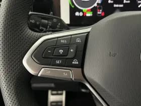 Volkswagen Tiguan 1.5 272pk eHybrid R-Line Edition Trekhaak Camera Keyless Massage Virtual Cockpit Panoramadak Carplay thumbnail 17