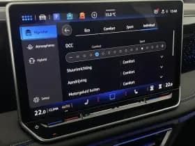 Volkswagen Tiguan 1.5 272pk eHybrid R-Line Edition Trekhaak Camera Keyless Massage Virtual Cockpit Panoramadak Carplay thumbnail 29