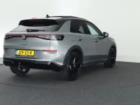 Volkswagen T-Roc 1.5 eTsi 150pk DSG R-Line First Edition Trekhaak 360Camera Head-Up harman/kardon Stoelverwarming Virtual Cockpit Panoramadak thumbnail 12