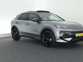 Volkswagen T-Roc 1.5 eTsi 150pk DSG R-Line First Edition Trekhaak 360Camera Head-Up harman/kardon Stoelverwarming Virtual Cockpit Panoramadak thumbnail 14