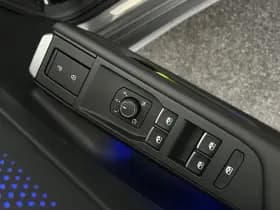 Volkswagen T-Roc 1.5 eTsi 150pk DSG R-Line First Edition Trekhaak 360Camera Head-Up harman/kardon Stoelverwarming Virtual Cockpit Panoramadak thumbnail 18