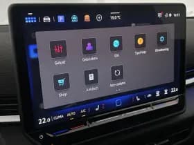 Volkswagen T-Roc 1.5 eTsi 150pk DSG R-Line First Edition Trekhaak 360Camera Head-Up harman/kardon Stoelverwarming Virtual Cockpit Panoramadak thumbnail 26