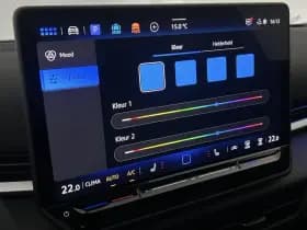 Volkswagen T-Roc 1.5 eTsi 150pk DSG R-Line First Edition Trekhaak 360Camera Head-Up harman/kardon Stoelverwarming Virtual Cockpit Panoramadak thumbnail 30