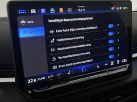 Volkswagen T-Roc 1.5 eTsi 150pk DSG R-Line First Edition Trekhaak 360Camera Head-Up harman/kardon Stoelverwarming Virtual Cockpit Panoramadak thumbnail 34